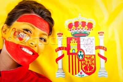 испанский флаг_рисунок на лице_новая_туристическая_система
